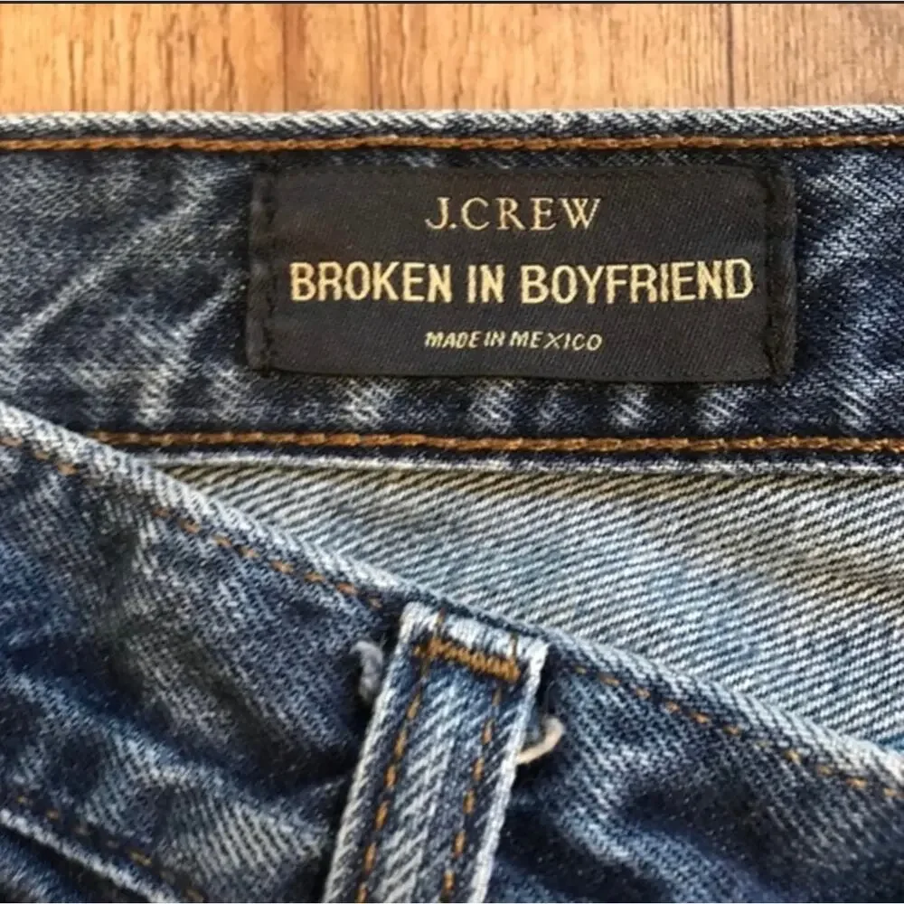 J Crew Distressed Broken In Boyfriend Jeans sz 24